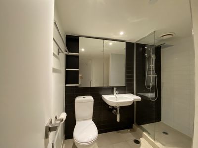 922 / 572 St Kilda Road, Melbourne