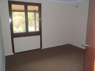 4 Armstrong Crescent, Dubbo