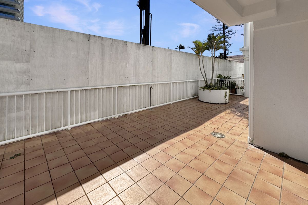 2 / 20 Marine Parade, Coolangatta