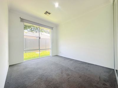 8 Rockvale Crescent, Harrisdale