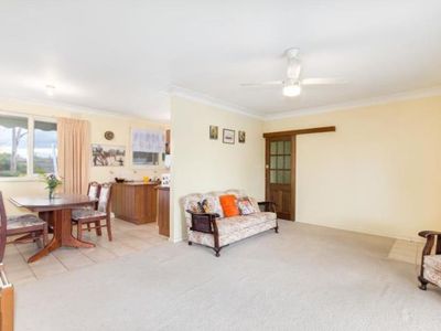 8 Thompson Court, Werribee