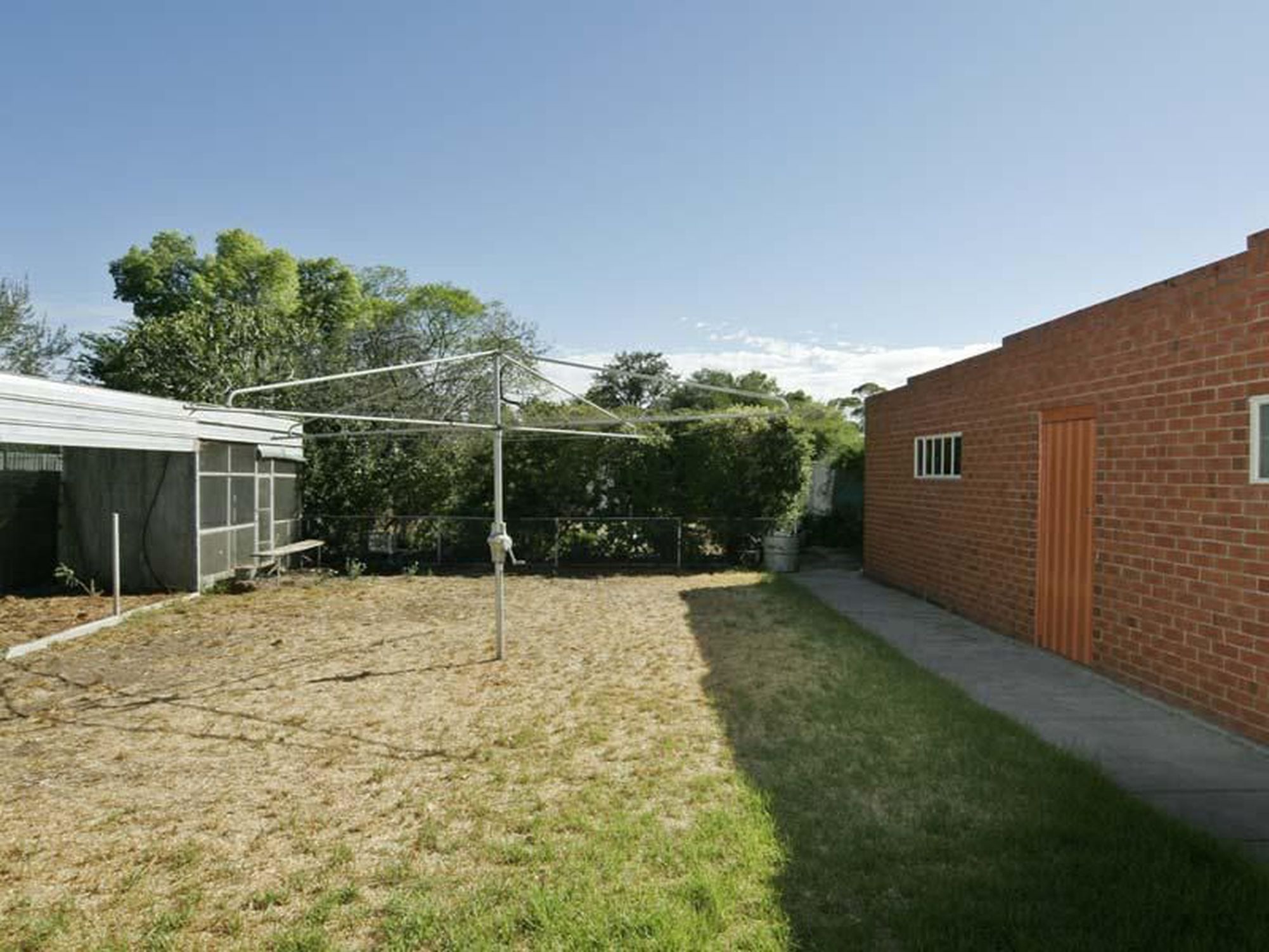 12 Kintore Avenue, Kilburn