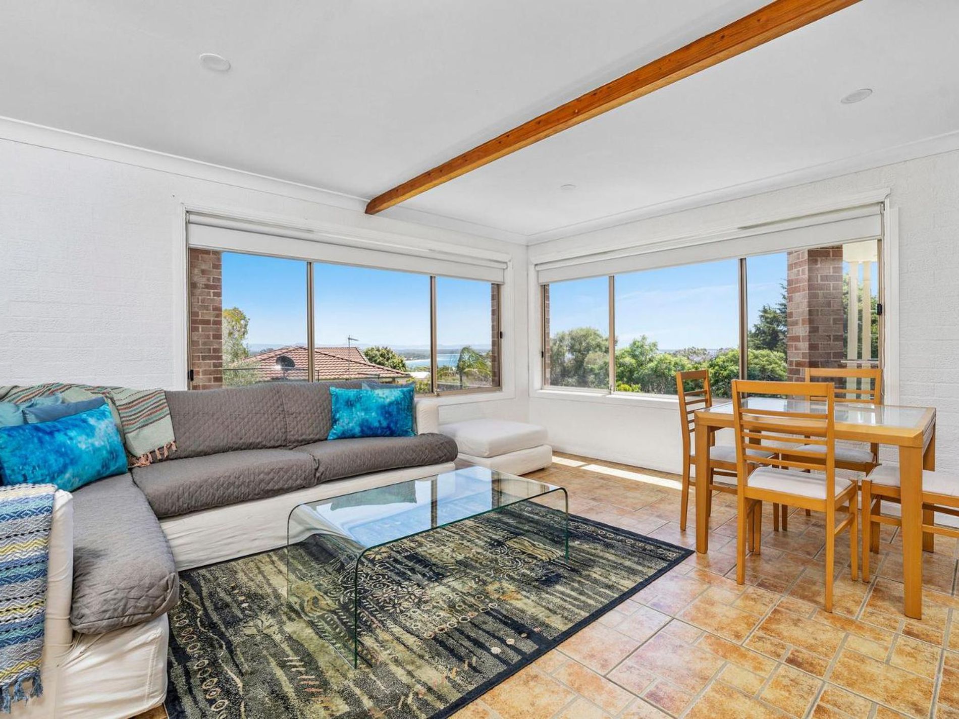 2 Irwin Place , Vincentia
