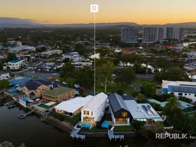 1 / 13 Perry Place, Biggera Waters