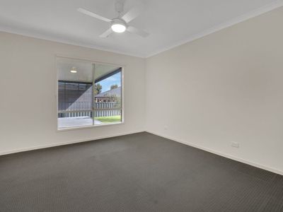 44 Firecrest Road, Manor Lakes
