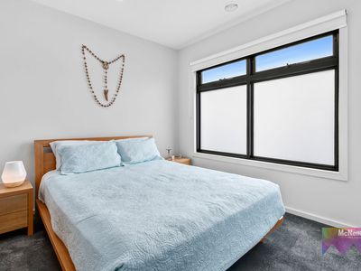 2 / 9 Seaton Road, Mornington