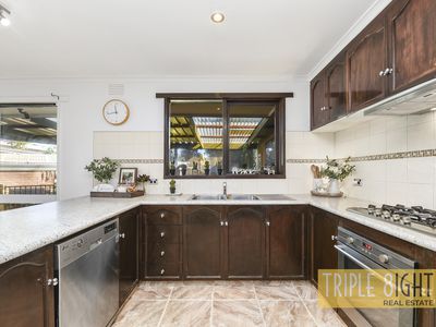 2 Thomas Court, Hallam