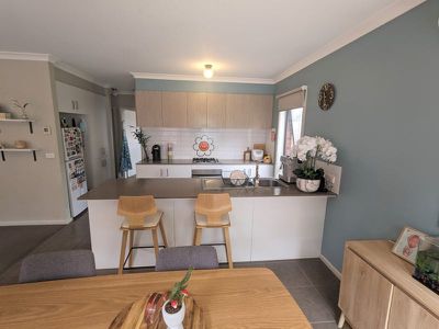 2 / 12 Castle Court, Bell Park