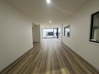2 / 26 Robbins Circuit, Williamstown North