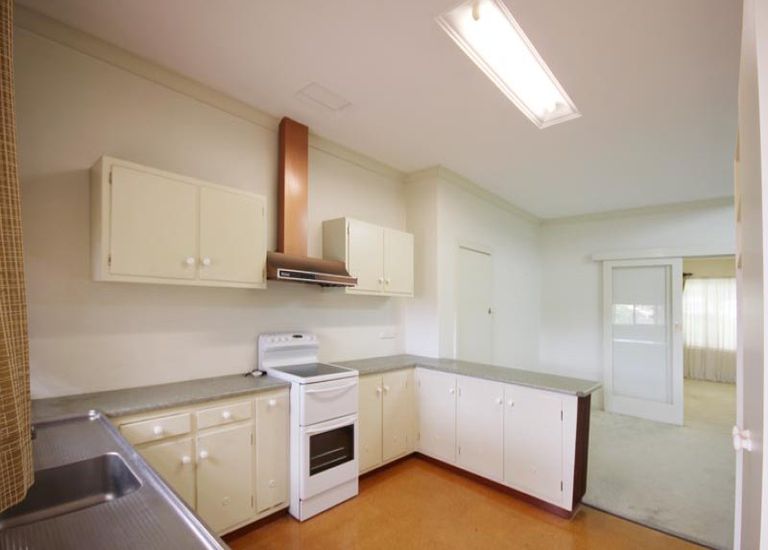 9 Balmoral Avenue, North Brighton