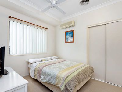 21 Santa Cruz Place, Forest Lake