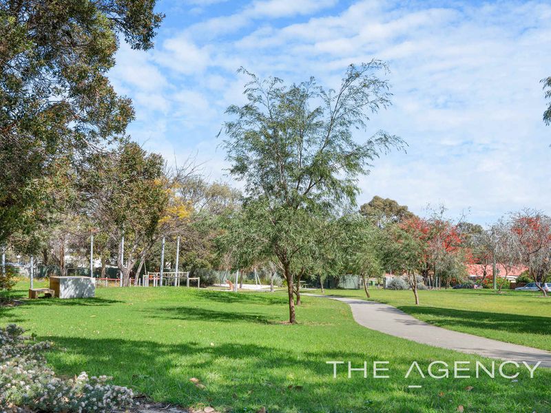 8A Rennie Crescent North, Hilton