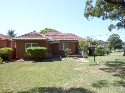 8 Kooemba Rd, Beverly Hills