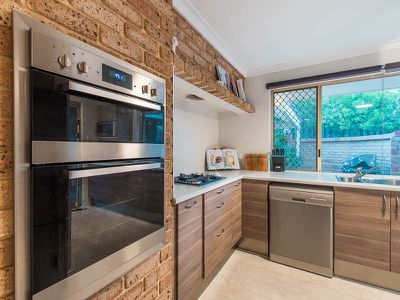 2/79 Colin Road, Scarborough