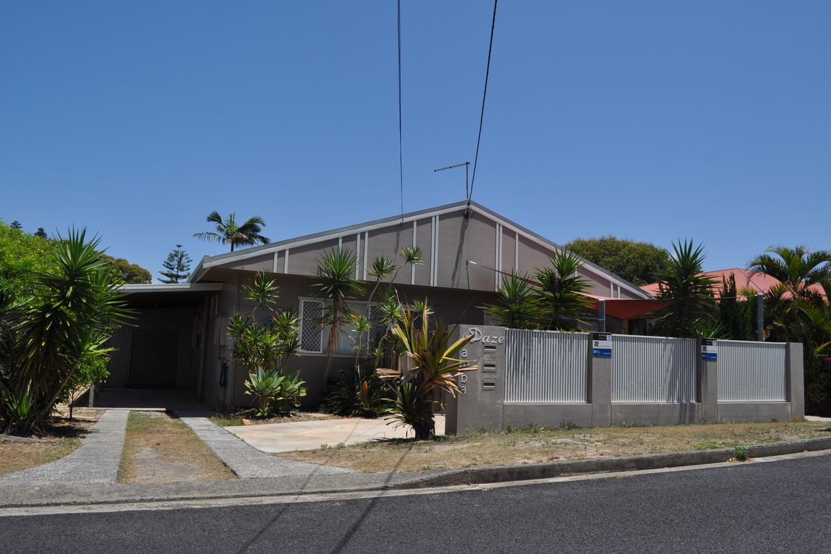 1 / 3 Harwood Street, Yamba