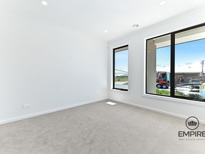 127 Yeungroon Blvd, Clyde North