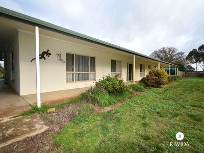 1194 Wangaratta-Eldorado Road, Londrigan