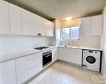 11 / 3 Barber Avenue, Eastlakes