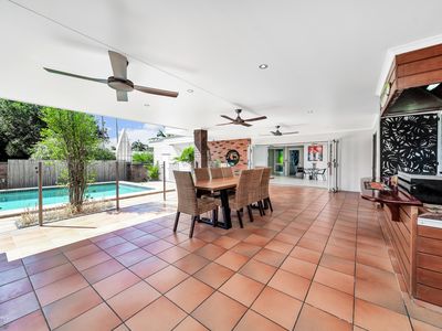 6 Peridot Street, Bayview Heights