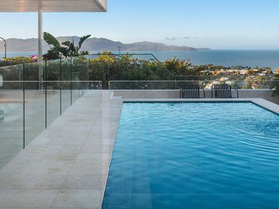 1 Balmoral Drive, Castle Hill