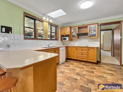 44 Clemenceau Crescent, Tanilba Bay