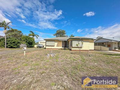 4 Poilus Parade, Tanilba Bay