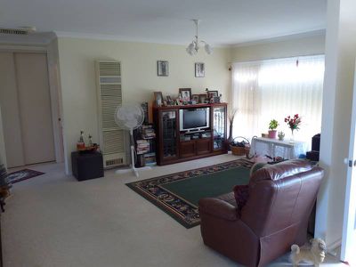 2 / 21 Penny Avenue, Horsham