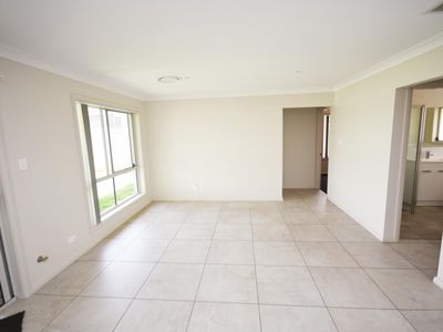 17 Lansdowne Drive, Dubbo