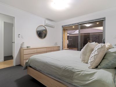 11 AUBURN WAY, Baldivis