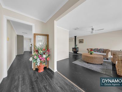 8 Wick Close, Craigieburn