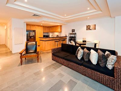 310  /  2 St Georges Terrace, Perth