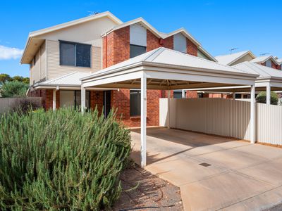 16 / 35 Premier Street, Hannans