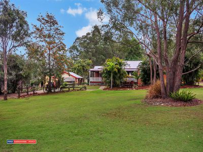 14 Glenross Drive, Pine Mountain
