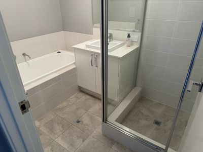 6 Lutea Loop  , Hilbert