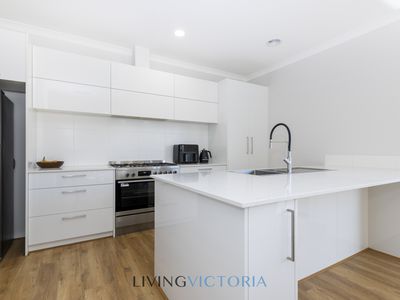 8 Repartee Street, Tarneit