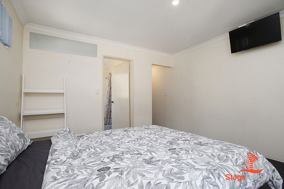 36B Lodesworth road, Westminster