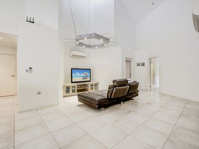 12 Rossmann Road, Smithfield