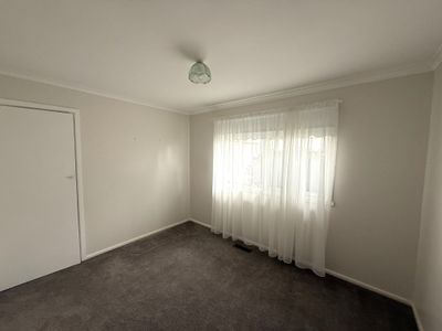 48 Nicholas Grove, Heatherton