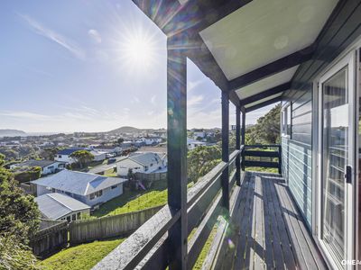 129 Gloaming Hill, Titahi Bay