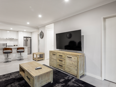 2 / 5 Oakland Avenue, Cloverdale