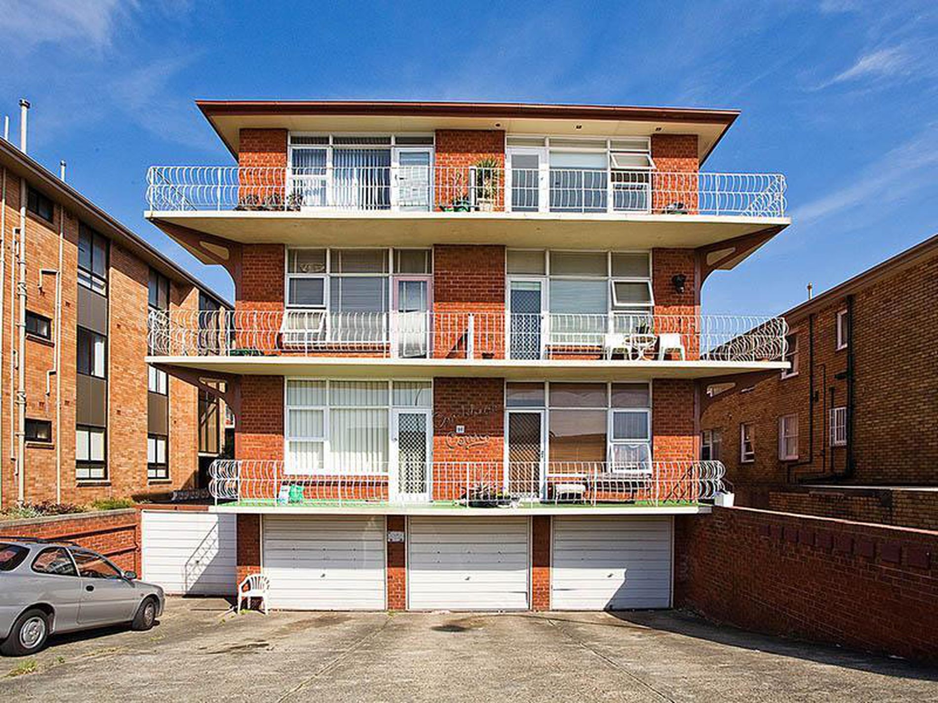 2 / 96 The Grand Pde, Brighton-le-sands