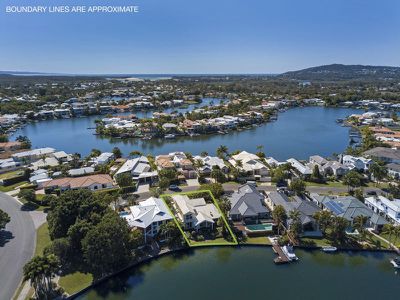 6 Masthead Quay, Noosa Waters