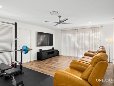 2 Lockyer Court, Forest Lake