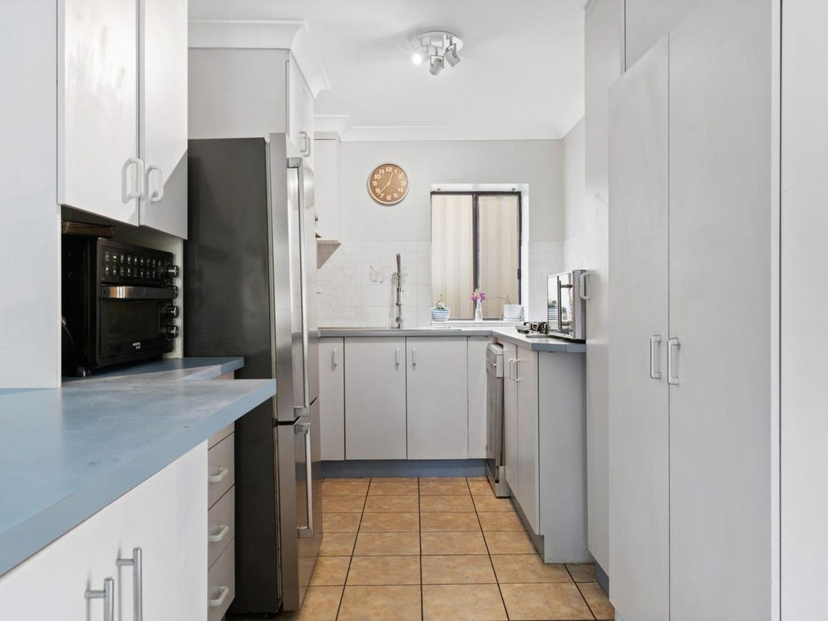100 Catherine Street, Mannering Park