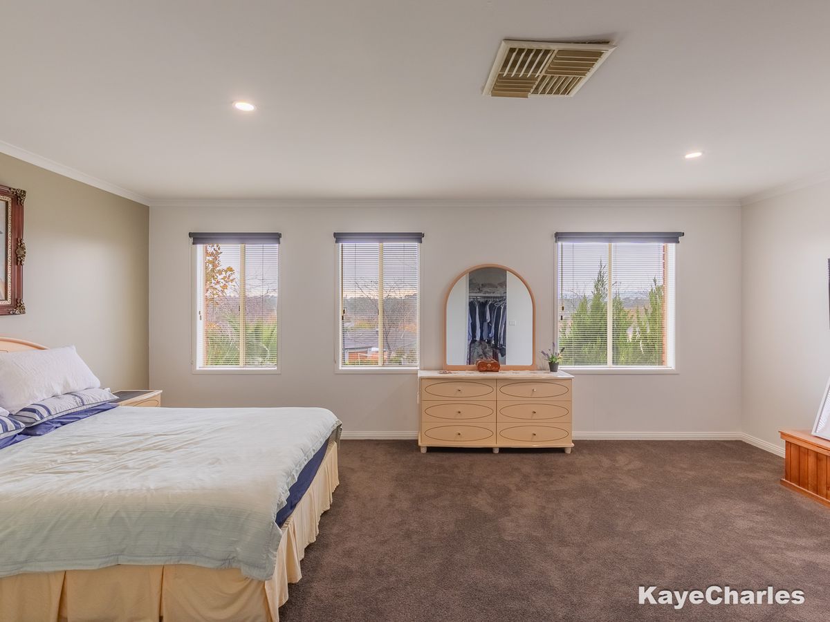 16 Highton Court, Beaconsfield