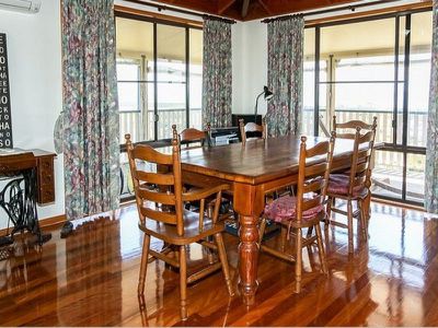 2 Tradewind Close, River Heads