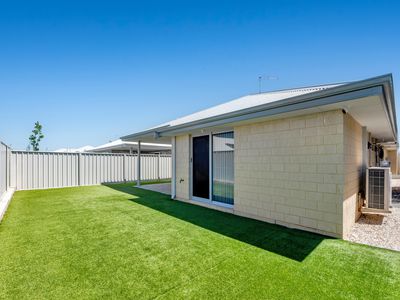 18 Yandal Way, Golden Bay