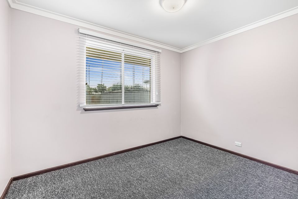 12b Seabrooke Avenue, Rockingham