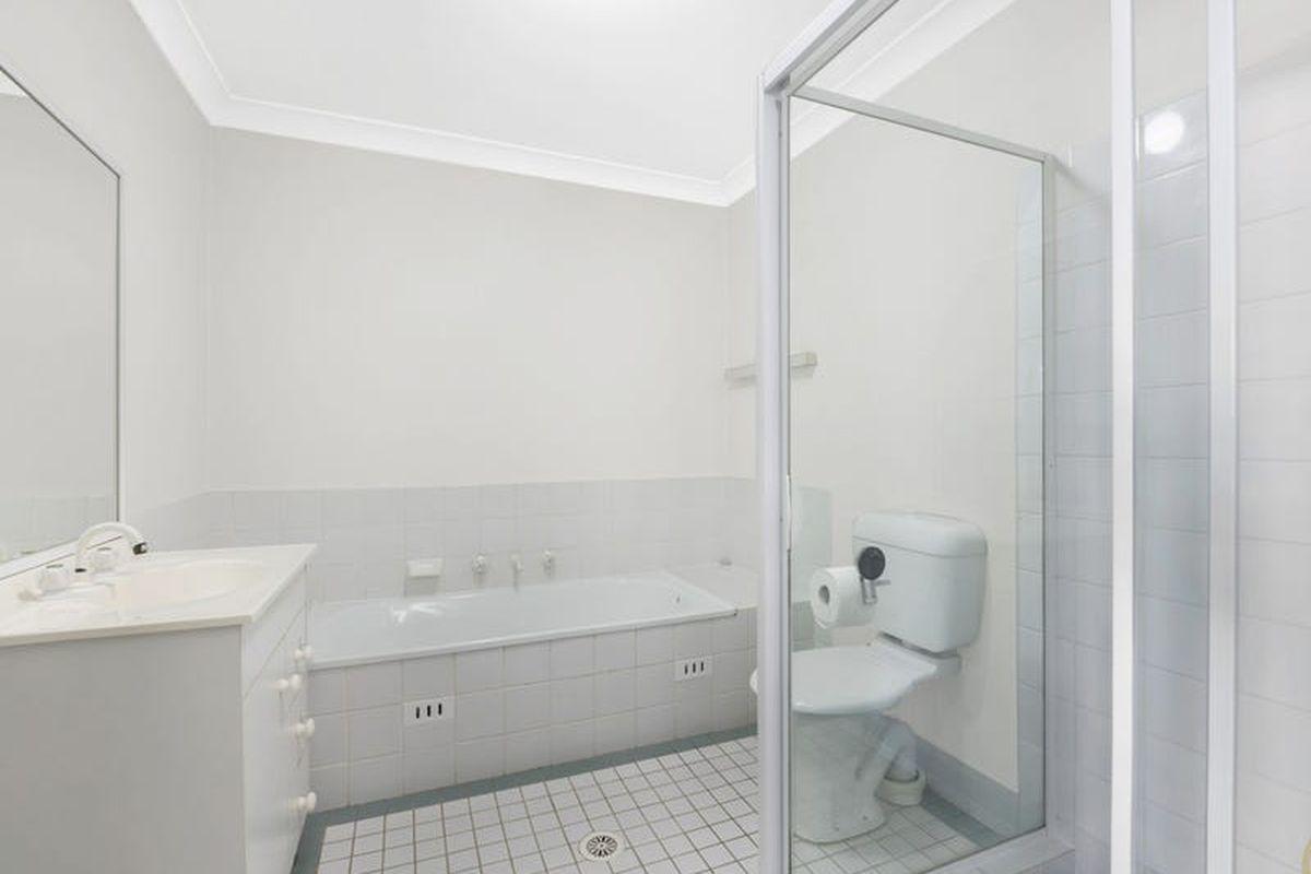 2 / 58 Woodbury Park Drive, Mardi