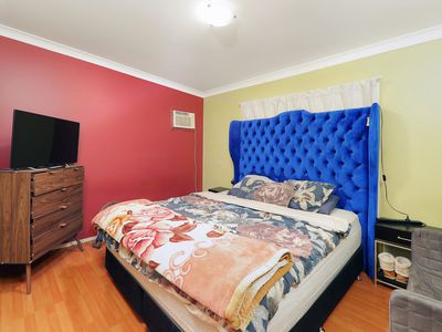 53 Southgate Drive, Woodridge